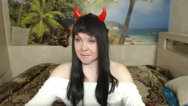 Snapshot of Aphelandra chatting on March 3, 2026, 9:49 am Aphelandra online show from March 3, 2026, 9:49 am