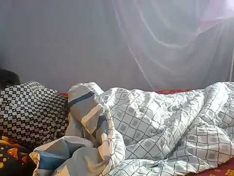 Snapshot of Eminent_Ride chatting on December 18, 2025, 4:28 am Eminent Ride online show from December 18, 2025, 4:28 am