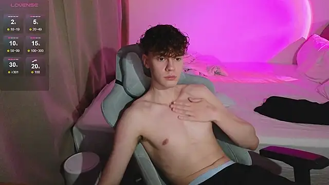 cute thomas online show from March 23, 2026, 5:35 pm