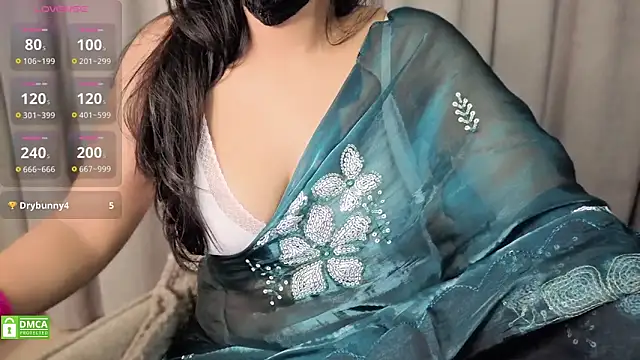 Snapshot of LushRitu chatting on February 3, 2026, 8:25 pm LushRitu online show from February 3, 2026, 8:25 pm