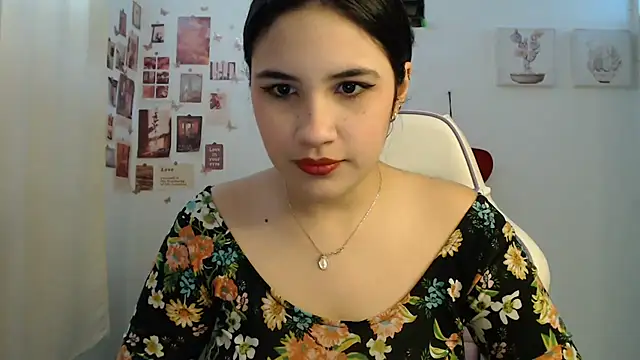 InocentHeaven1 online show from June 18, 2026, 12:43 pm