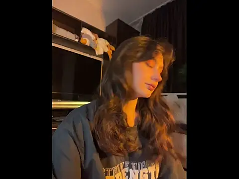 itssophiie online show from March 25, 2026, 12:22 am