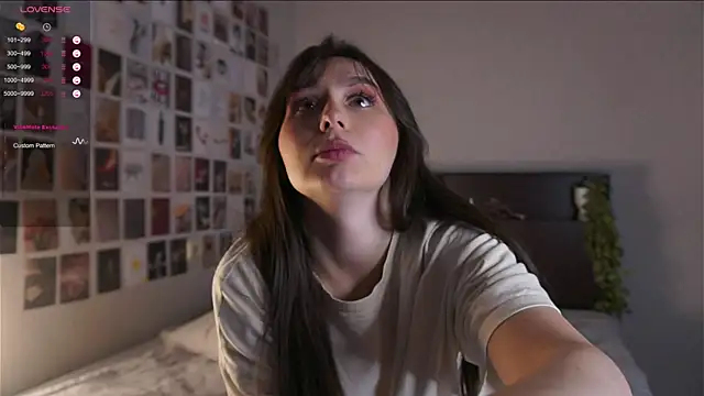 Snapshot of itssophiie chatting on October 7, 2025, 5:14 pm itssophiie online show from October 7, 2025, 5:14 pm