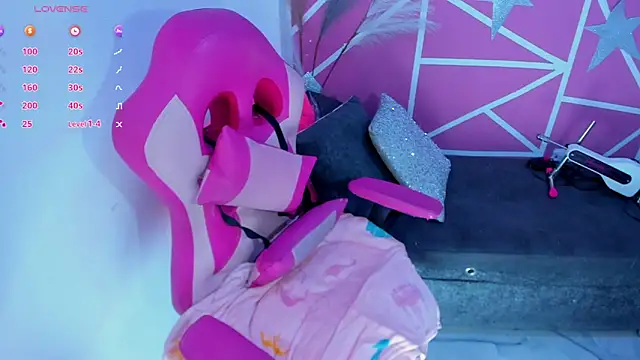 lucy beatifull online show from March 11, 2026, 2:33 pm