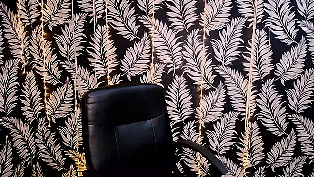 Olivia playful online show from October 18, 2025, 11:23 am