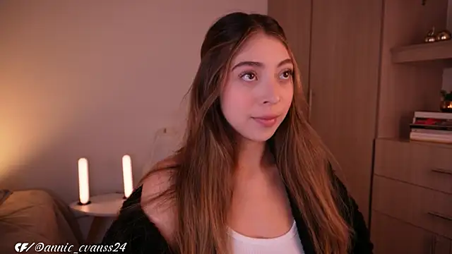 annie24 evans online show from November 25, 2025, 12:33 am