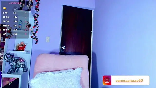 Julieth Rossi online show from November 6, 2025, 6:23 pm