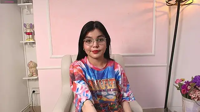 dianebleu online show from November 29, 2025, 1:11 pm