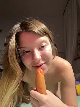 kimczii online show from February 10, 2026, 7:18 am