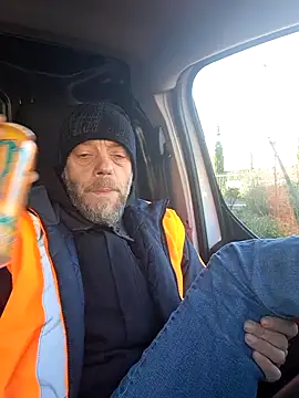 Snapshot of eddouxxx78 chatting on January 13, 2025, 11:41 am eddouxxx78 online show from January 13, 2025, 11:41 am