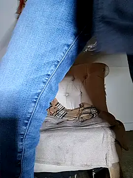 eddouxxx78 online show from November 10, 2025, 4:34 pm