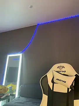 Snapshot of julia_fly chatting on February 24, 2026, 8:37 am julia fly online show from February 24, 2026, 8:37 am