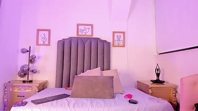 Snapshot of Vega___16 chatting on September 19, 2025, 11:47 am Vega 16 online show from September 19, 2025, 11:47 am