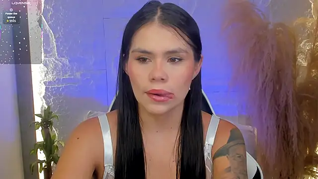 dominique25  online show from July 25, 2026, 12:07 am