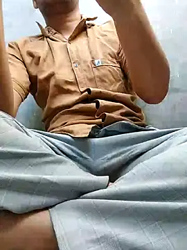 Snapshot of Nishubig chatting on March 14, 2025, 9:35 am Nishubig online show from March 14, 2025, 9:35 am