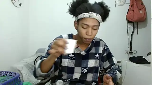 angelamarie1 online show from November 9, 2025, 3:10 am