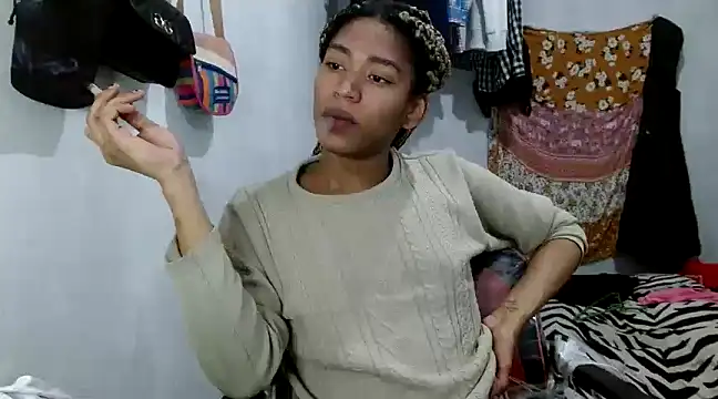 Snapshot of angelamarie1 chatting on February 24, 2025, 2:30 am angelamarie1 online show from February 24, 2025, 2:30 am