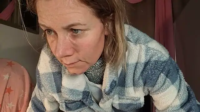 Snapshot of Lola_Belgium chatting on February 24, 2026, 7:42 am Lola Belgium online show from February 24, 2026, 7:42 am