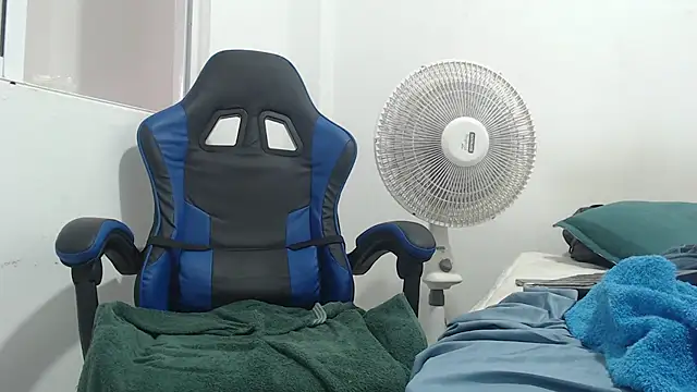 Snapshot of isearchcompany chatting on March 23, 2026, 5:57 pm isearchcompany online show from March 23, 2026, 5:57 pm