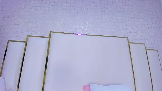 paola rodriguez online show from October 13, 2025, 11:34 am