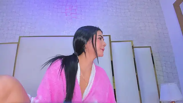 Snapshot of paola_rodriguez chatting on March 20, 2026, 11:55 am paola rodriguez online show from March 20, 2026, 11:55 am