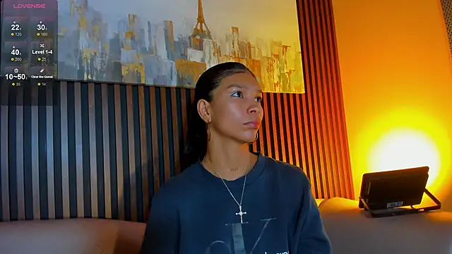 LauraAristizabal online show from March 5, 2026, 12:35 pm