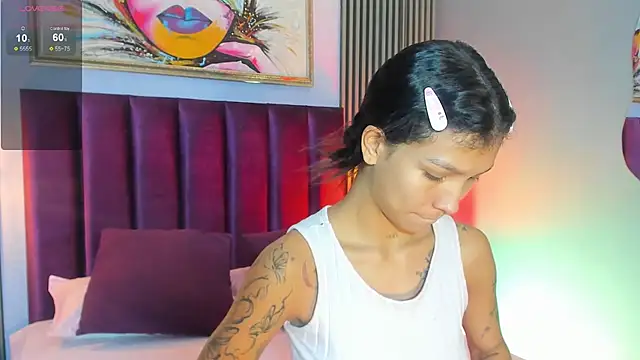 LauraAristizabal online show from November 6, 2025, 11:36 am