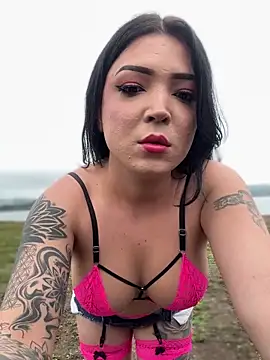 Snapshot of Karol_Green_Motorcycle chatting on March 15, 2025, 12:24 pm Karol Green Motorcycle online show from March 15, 2025, 12:24 pm