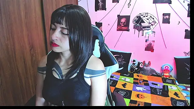 yunkodolly666 online show from November 27, 2025, 7:25 pm