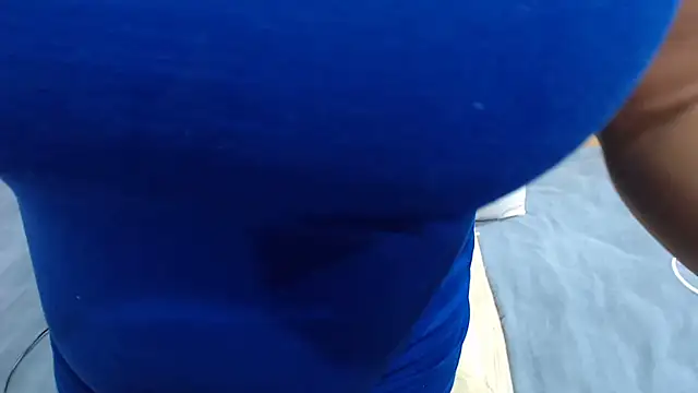 Snapshot of PeachAss4UU chatting on February 13, 2026, 5:51 am PeachAss4UU online show from February 13, 2026, 5:51 am