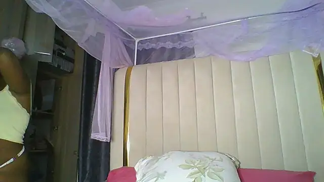 Snapshot of CuteJ chatting on August 3, 2026, 1:06 pm CuteJ online show from August 3, 2026, 1:06 pm