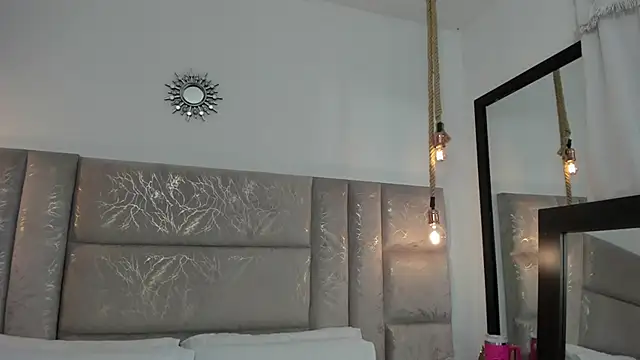 CeliWoods online show from July 24, 2026, 11:17 am
