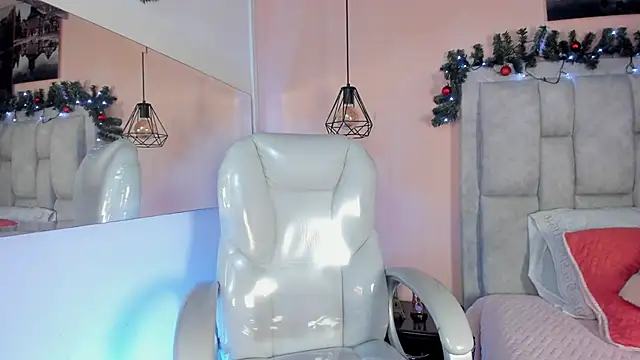 Stefhanyblow online show from December 17, 2025, 6:18 am