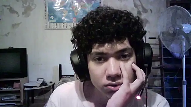 Emv2 online show from December 1, 2025, 9:59 pm