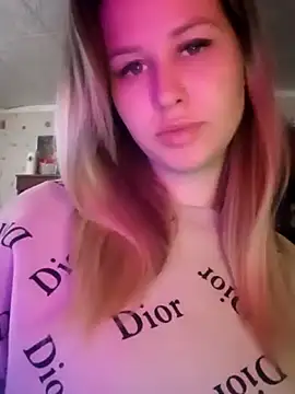 Snapshot of KUKLA_NIKA chatting on September 12, 2025, 8:03 am KUKLA NIKA online show from September 12, 2025, 8:03 am