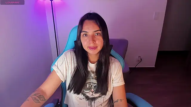 Snapshot of Miss_Nicole chatting on May 15, 2026, 1:58 am Miss Nicole online show from May 15, 2026, 1:58 am
