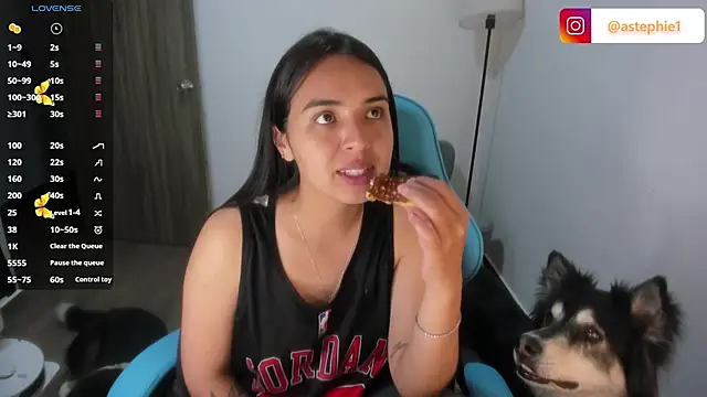 Miss Nicole online show from January 11, 2026, 12:39 am