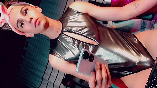 Snapshot of CharlotteBigCock chatting on February 20, 2025, 2:46 pm CharlotteBigCock online show from February 20, 2025, 2:46 pm