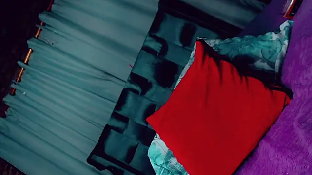 Snapshot of CharlotteBigCock chatting on January 24, 2025, 5:53 pm CharlotteBigCock online show from January 24, 2025, 5:53 pm