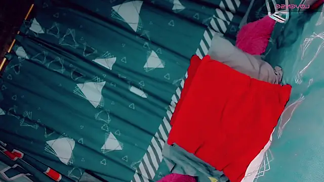 Snapshot of CharlotteBigCock chatting on October 24, 2025, 3:33 pm CharlotteBigCock online show from October 24, 2025, 3:33 pm