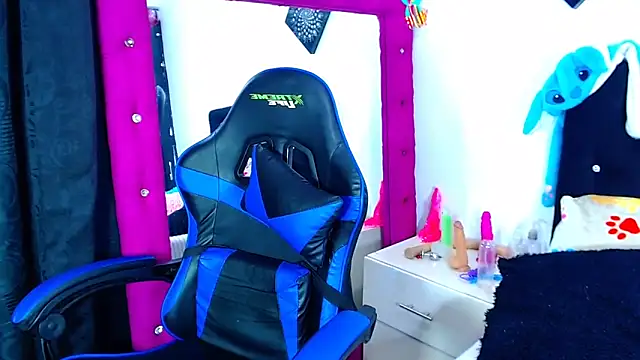 Snapshot of Jenng18 chatting on February 28, 2026, 9:03 pm Jenng18 online show from February 28, 2026, 9:03 pm