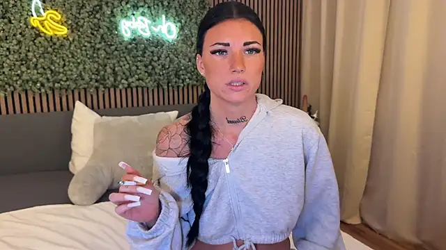 LizaRoxx online show from February 8, 2026, 12:08 am