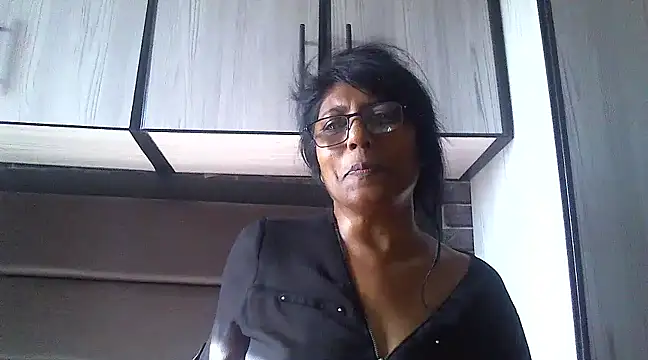 Snapshot of MsAttitude chatting on March 9, 2025, 2:21 pm MsAttitude online show from March 9, 2025, 2:21 pm