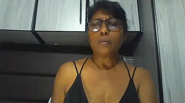 Snapshot of MsAttitude chatting on March 21, 2025, 6:29 pm MsAttitude online show from March 21, 2025, 6:29 pm