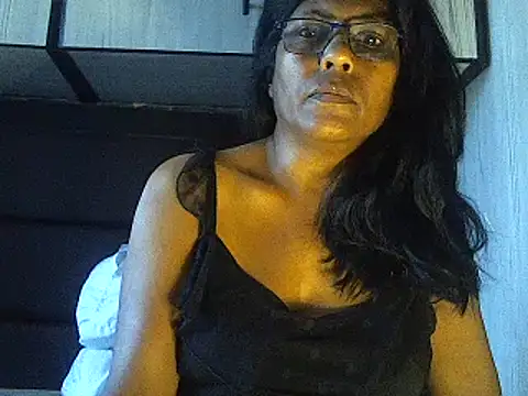 Snapshot of MsAttitude chatting on March 13, 2025, 8:37 am MsAttitude online show from March 13, 2025, 8:37 am