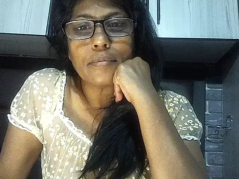 Snapshot of MsAttitude chatting on September 12, 2025, 6:35 am MsAttitude online show from September 12, 2025, 6:35 am