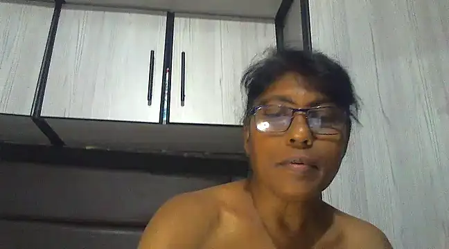Snapshot of MsAttitude chatting on March 21, 2025, 9:34 pm MsAttitude online show from March 21, 2025, 9:34 pm