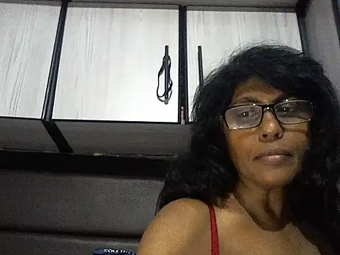 MsAttitude online show from November 3, 2025, 6:07 am