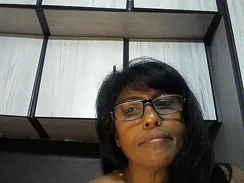 Snapshot of MsAttitude chatting on October 8, 2025, 2:40 pm MsAttitude online show from October 8, 2025, 2:40 pm