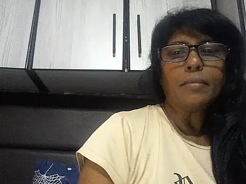 Snapshot of MsAttitude chatting on October 13, 2025, 6:48 am MsAttitude online show from October 13, 2025, 6:48 am